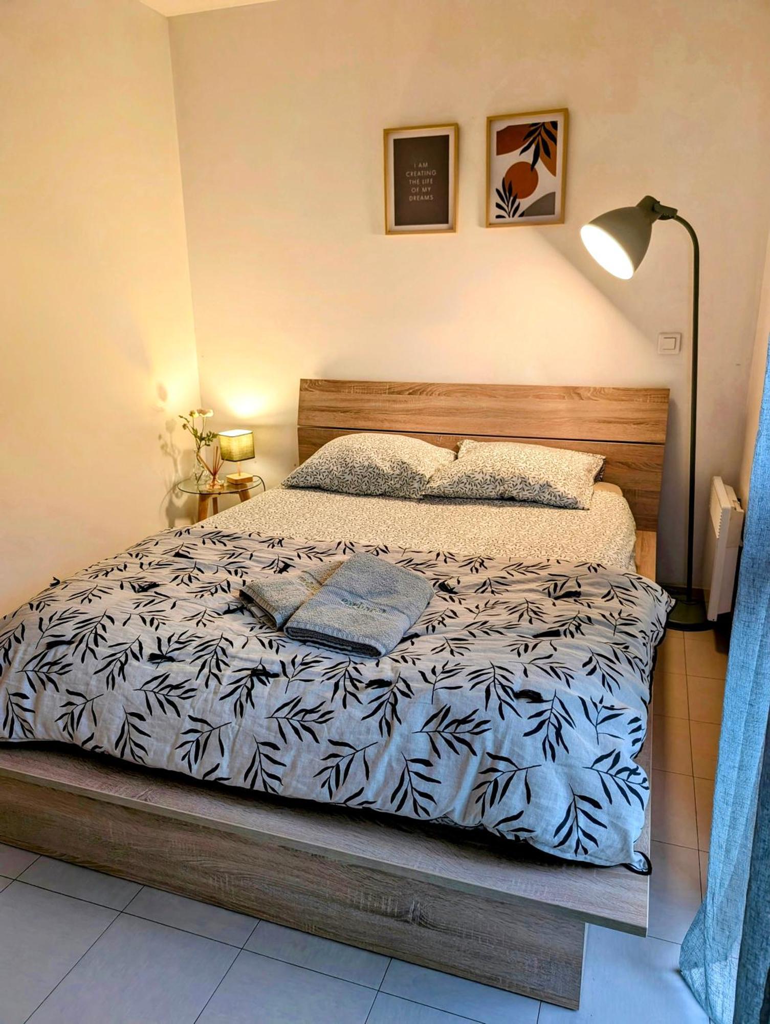 Ferienwohnung L'Instant Sorgue LʼIsle-sur-la-Sorgue Exterior foto